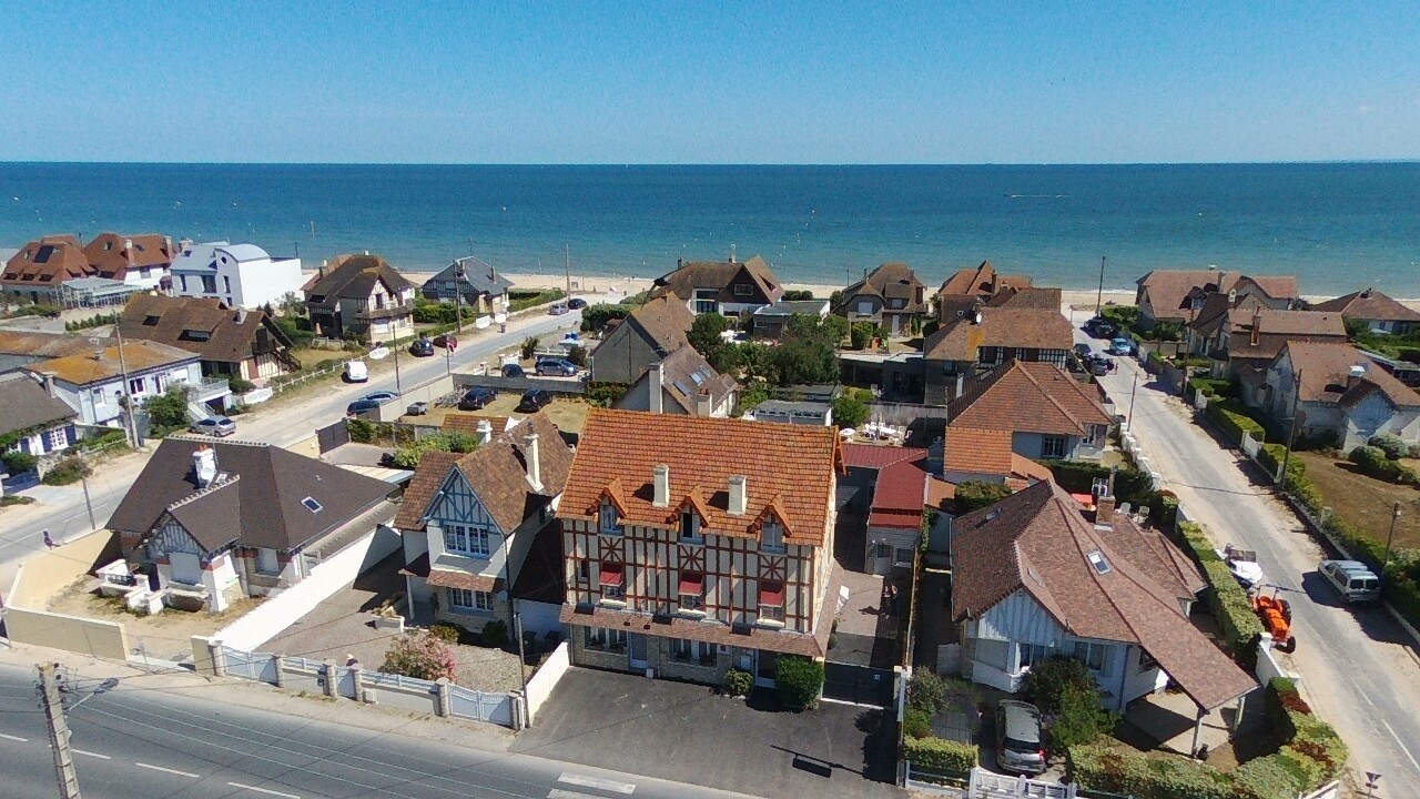 Vue drone de l'hôtel